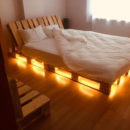 Single Room, Одноместная Комната В Доме, Chambre D'Une Personne, Habitacion Individual Istanbulská provincie Exteriér fotografie